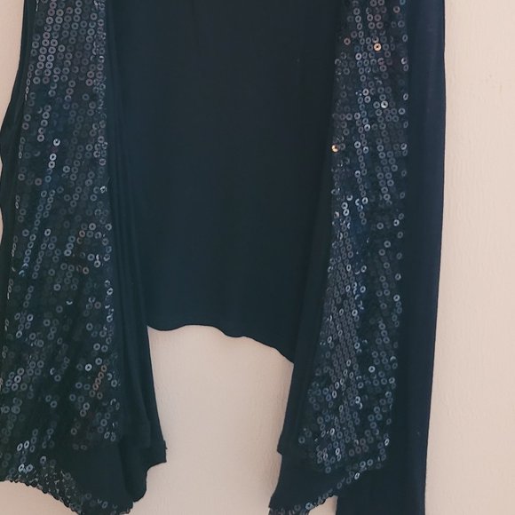 Vest - Picture 2 of 2